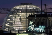 Quadriga vor Reichstagskuppel